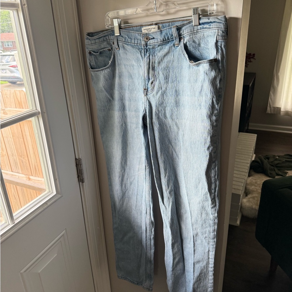 Abercrombie & Fitch Mid Rise Denim